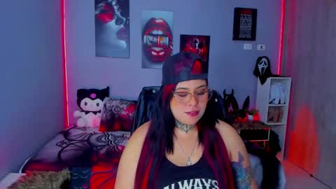 Miss Veronika online show from 12/05/25, 02:03