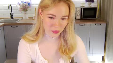 Veronika online show from 11/04/25, 05:01