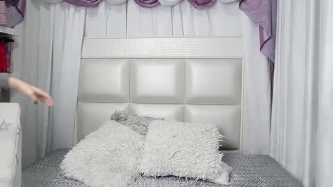 Snapshot of verosantana1 chatting on 02/25/25, 02:58 Vernica online show from 02/25/25, 02:58