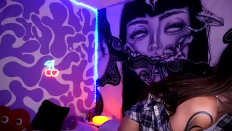Snapshot of verosmit1 chatting on 08/08/26, 02:36 online show from 08/08/26, 02:36