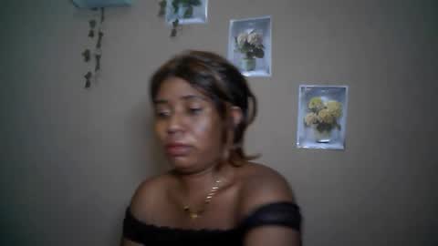 Snapshot of verronique1511 chatting on 04/29/26, 05:52 verronique1511 online show from 04/29/26, 05:52