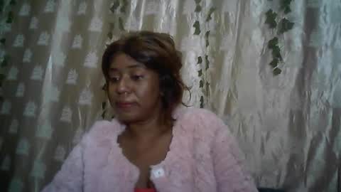 Snapshot of verronique1511 chatting on 05/19/26, 02:29 verronique1511 online show from 05/19/26, 02:29
