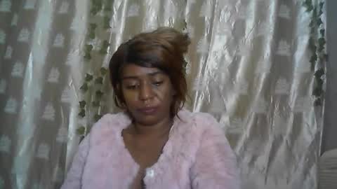Snapshot of verronique1511 chatting on 05/20/26, 02:40 verronique1511 online show from 05/20/26, 02:40