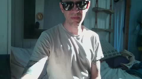 Snapshot of versatilexswede chatting on 06/17/26, 02:07 John online show from 06/17/26, 02:07