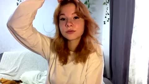 Snapshot of vertiegartrell chatting on 08/05/26, 01:08 Lina online show from 08/05/26, 01:08