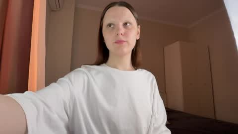 Snapshot of vertuliana chatting on 05/25/26, 04:35 Karina followed me bb online show from 05/25/26, 04:35