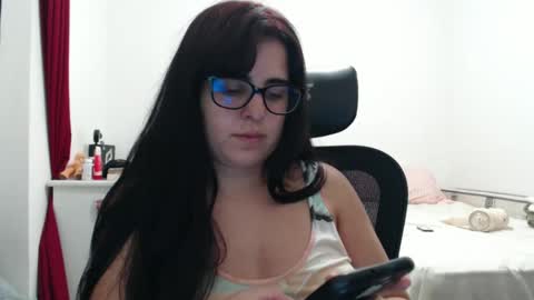 Snapshot of veruca99 chatting on 05/22/26, 01:35 veruca99 online show from 05/22/26, 01:35