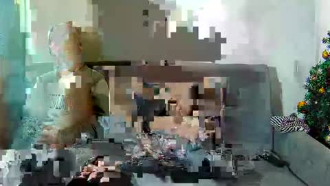 Snapshot of very_hard2 chatting on 11/26/25, 03:35 very_hard2 online show from 11/26/25, 03:35