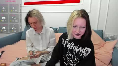 Snapshot of veryraretwins chatting on 05/11/26, 07:33 veryraretwins online show from 05/11/26, 07:33
