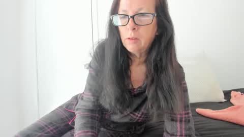 verysassypeachgoddess online show from 05/04/26, 12:45