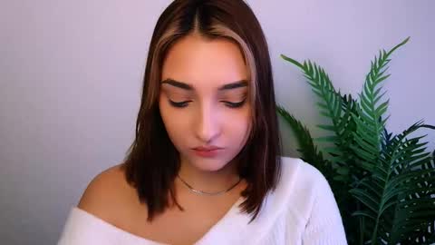 Ana online show from 12/15/25, 10:19