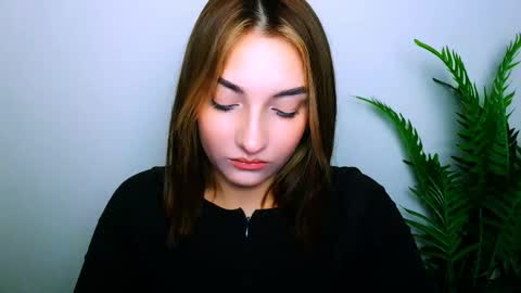 Ana online show from 12/19/25, 03:19