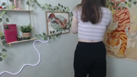 veryveryvery_shy online show from 04/14/26, 05:46