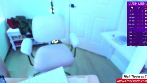 Snapshot of vesafine chatting on 12/11/24, 06:14 vesafine online show from 12/11/24, 06:14