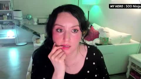 Snapshot of vesafine chatting on 10/18/25, 05:10 vesafine online show from 10/18/25, 05:10