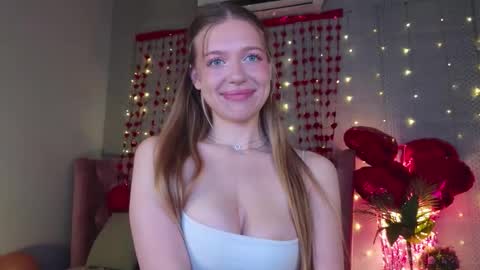 Snapshot of vi__sky chatting on 02/15/26, 07:51 Alice please dont forget to thumbs up me online show from 02/15/26, 07:51