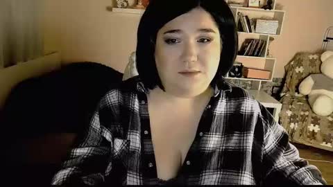 Snapshot of vi__vixen chatting on 02/28/25, 04:21 Vi Vixen online show from 02/28/25, 04:21
