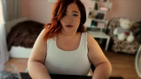 Snapshot of vi__vixen chatting on 09/16/25, 10:16 Vi Vixen online show from 09/16/25, 10:16