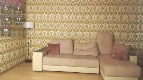 vi_luxxxy online show from 04/24/26, 02:47