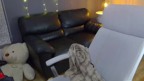 Via online show from 01/23/25, 09:39