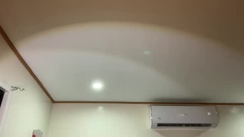 via_olala online show from 11/08/25, 08:25