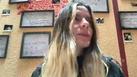 Snapshot of viajemos chatting on 07/06/26, 03:58 papichulo y mamichula online show from 07/06/26, 03:58