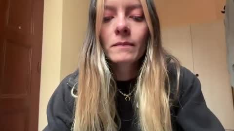 Snapshot of viajemos chatting on 07/14/26, 07:19 papichulo y mamichula online show from 07/14/26, 07:19