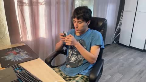 vialeras online show from 10/31/25, 10:05