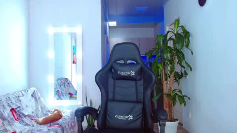 Ariana  online show from 02/06/25, 06:13