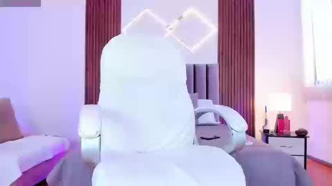 Ariana  online show from 09/19/25, 09:59