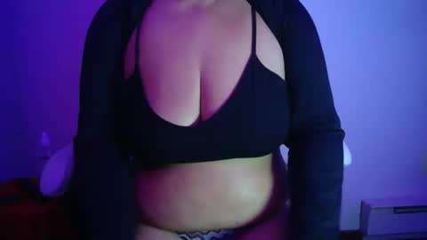 vibe_xxxo online show from 03/13/26, 04:41