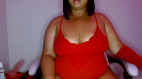Snapshot of vibe_xxxo chatting on 06/15/26, 01:30 vibe_xxxo online show from 06/15/26, 01:30