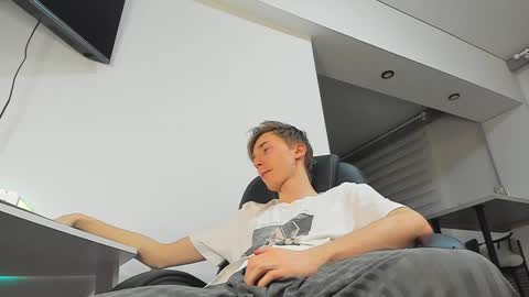 Snapshot of vibemygirl chatting on 01/31/25, 03:00 vibemygirl online show from 01/31/25, 03:00