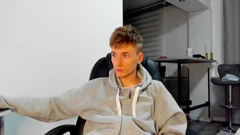 Snapshot of vibemygirl chatting on 03/05/25, 04:13 vibemygirl online show from 03/05/25, 04:13