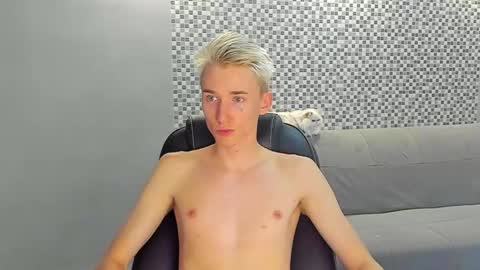 Snapshot of vibemygirl chatting on 09/13/25, 11:32 vibemygirl online show from 09/13/25, 11:32