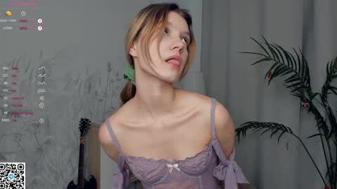 Snapshot of vibes_of_joy chatting on 01/05/25, 08:21 Mikky online show from 01/05/25, 08:21