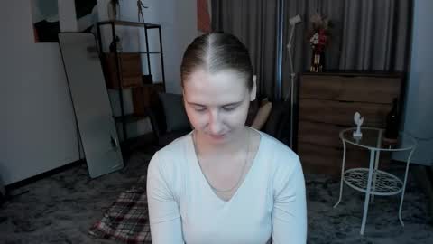 Snapshot of vibes_of_joy chatting on 10/02/25, 07:15 Mikky online show from 10/02/25, 07:15