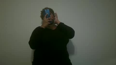 vickiryder56 online show from 11/19/25, 04:18