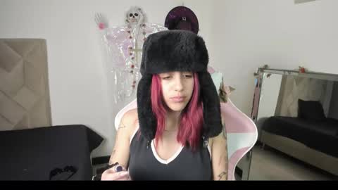 vicky_boop_ online show from 10/31/25, 01:45