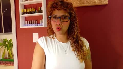 Vicky  online show from 11/25/25, 03:06