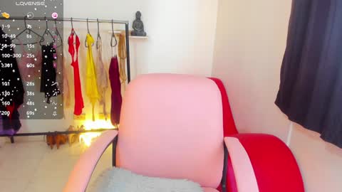 Snapshot of vicky_cristinax chatting on 01/25/25, 09:35 Vicky online show from 01/25/25, 09:35