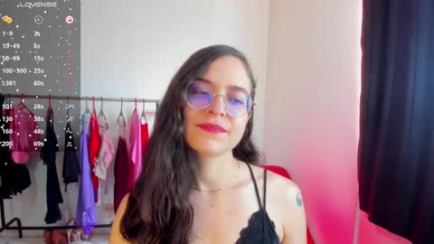 Snapshot of vicky_cristinax chatting on 03/10/25, 07:07 Vicky online show from 03/10/25, 07:07