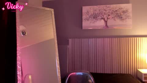  Vicky  online show from 02/10/26, 03:05