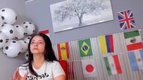 Snapshot of vicky_fant4sy chatting on 06/18/26, 11:47 Vicky online show from 06/18/26, 11:47
