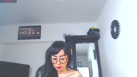Snapshot of vicky_hotmilf chatting on 07/08/26, 11:15 Vicky online show from 07/08/26, 11:15
