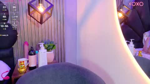 Snapshot of vicky_lopezz_ chatting on 06/04/26, 02:06 vicky_lopezz_ online show from 06/04/26, 02:06