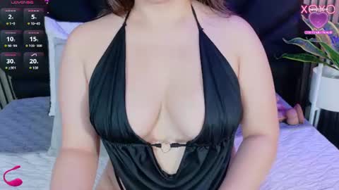 Snapshot of vicky_lopezz_ chatting on 06/14/26, 01:58 vicky_lopezz_ online show from 06/14/26, 01:58