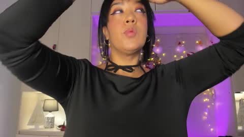 V I C K Y online show from 12/04/25, 12:14