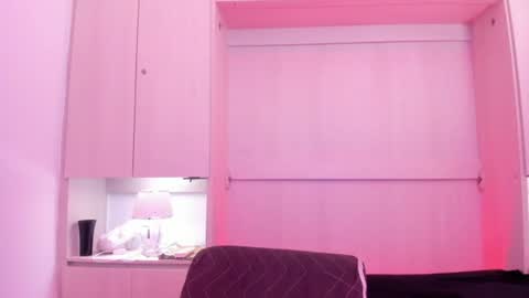 V I C K Y online show from 07/19/26, 12:20