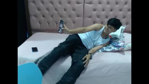 Snapshot of vicky_wel chatting on 06/11/26, 02:53 Victoria y Danniela online show from 06/11/26, 02:53